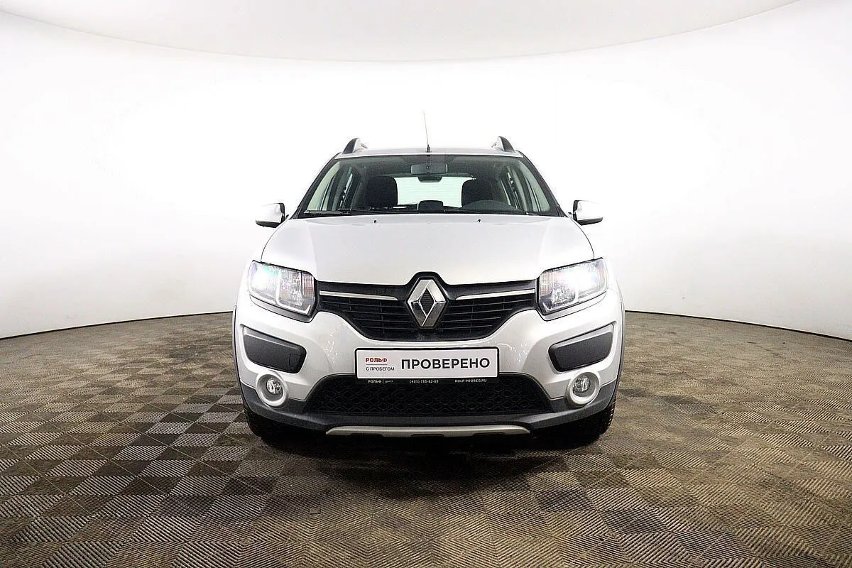 Renault Sandero Image 2